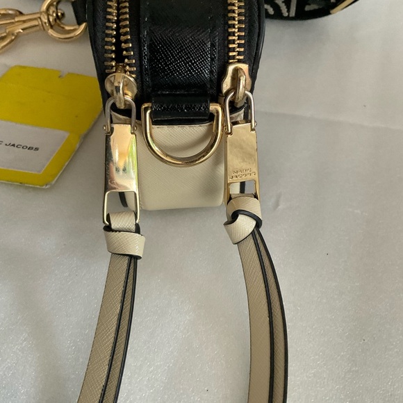 Marc Jacobs White and Gold Crossbody Bag - Picture 4 of 14
